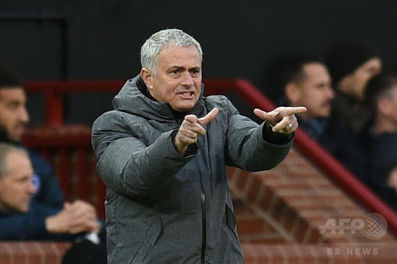 不整脈のキャリックにコーチ打診、モウ監督「椅子はいつでも空いている」