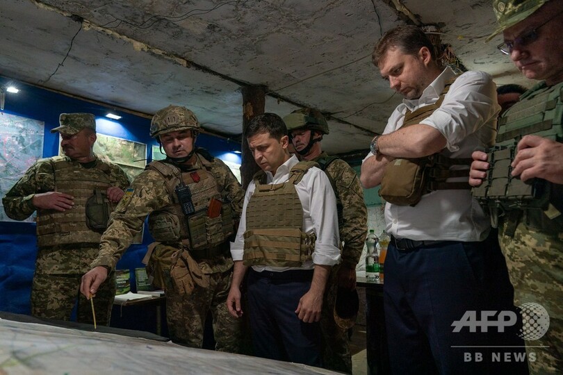ウクライナ政府軍と独立派 東部要衝から撤退開始 ロとの首脳会談へ前進 写真5枚 国際ニュース Afpbb News