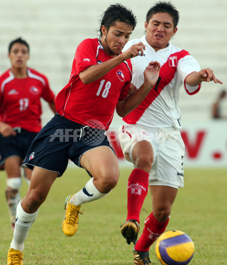 ＜サッカー 07南米ユース選手権＞チリ 決勝リーグ進出を決める パラグアイ 写真8枚 国際ニュース：AFPBB News