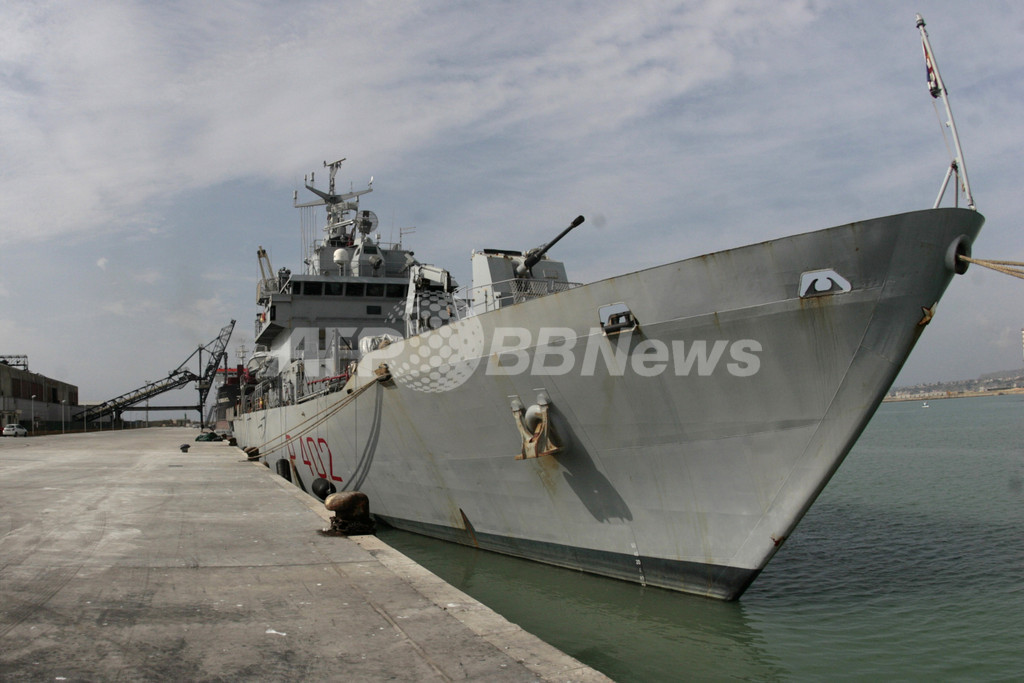 伊海軍、地中海パトロールを開始 初日に難民290人救出 伊海軍、地中海パトロールを開始 初日に難民290人救出