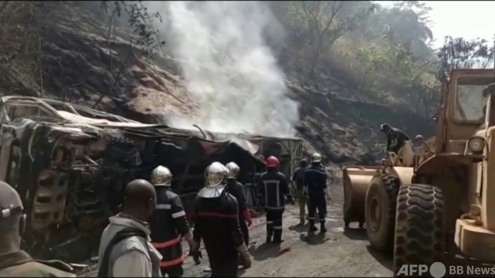 動画：カメルーン西部でバス事故、少なくとも53人死亡