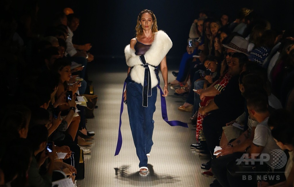 ドナテラ・ヴェルサーチもコレクション発表、「サンパウロ・ファッション・ウィーク」開催