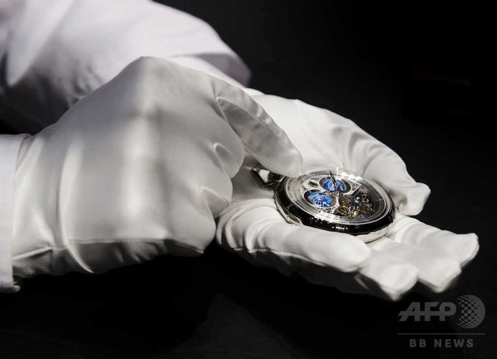 【写真特集】国際高級時計見本市「SIHH 2016」開幕