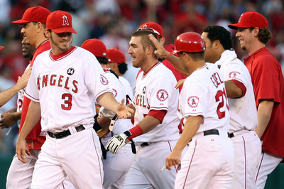 エンゼルス 延長11回ヤンキースにサヨナラ勝ち、MLBプレーオフ