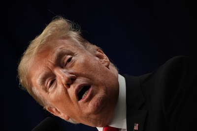 トランプ大統領、つなぎ予算案を拒否 政府機関閉鎖の危機