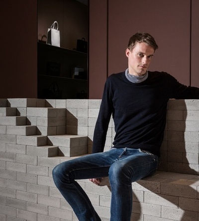 「ヴァレクストラ」ポップアップ、阪急メンズで開催