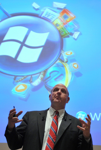 米マイクロソフト、「Windows Phone」携帯のラインアップを披露