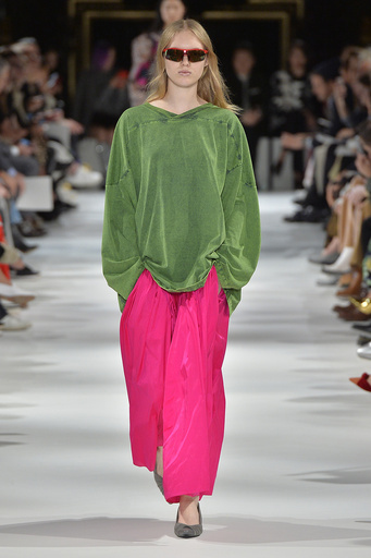 「ステラ マッカートニー」伊勢丹新宿でポップアップ、カスタマイズサービスや限定アイテムも