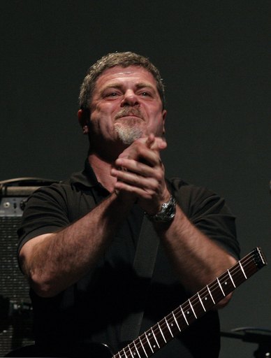 Bajofondo、新曲『Mardulce』のパフォーマンスを披露