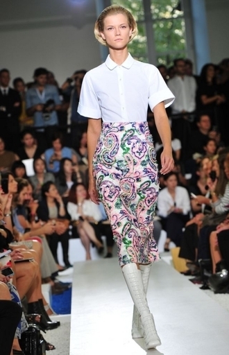 ラフ・シモンズ、「ジル・サンダー」ディレクターを辞任