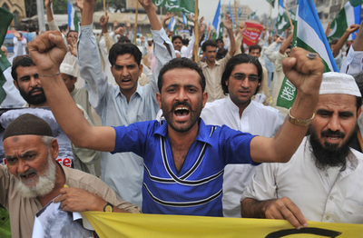 カラチで米原爆投下への抗議デモ、広島原爆の日