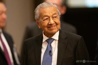 マレーシアのマハティール元首相が退院 99歳