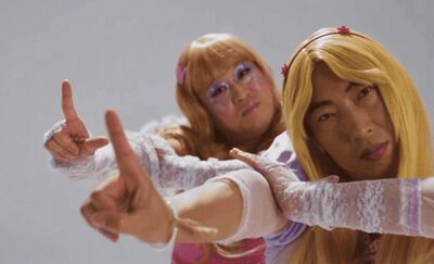 顔写真2枚でアイドルのダンス動画に…韓国でA2O LITE「NEON」のAI合成が流行