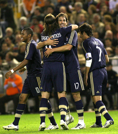 レアル・マドリード 敵地でバレンシアに5-1で勝利し首位をキープ