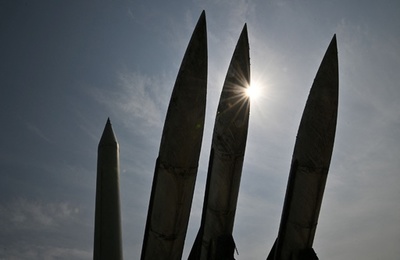 北朝鮮、日本海に飛翔体2発発射 韓国軍