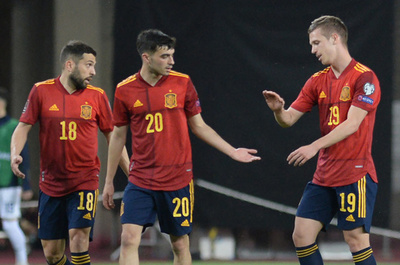 スペインがコソボ下す、試合前に「領土」表現で政治論争