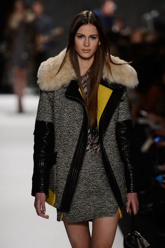 ＜13/14年秋冬NYコレクション＞レベッカ ミンコフ