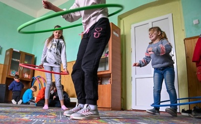 ドネツクの孤児93人、ウクライナ西部に「安心」見つける