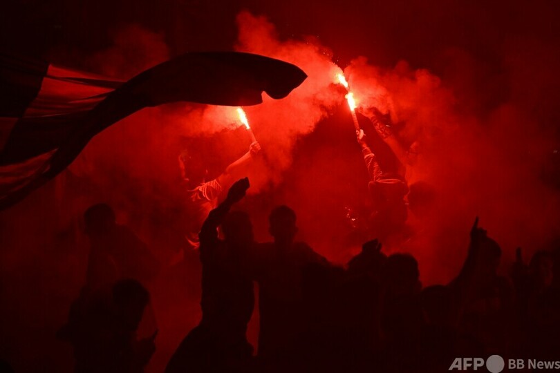 ナポリファンが地元で喜び爆発 マラドーナ時代以来33年ぶりV