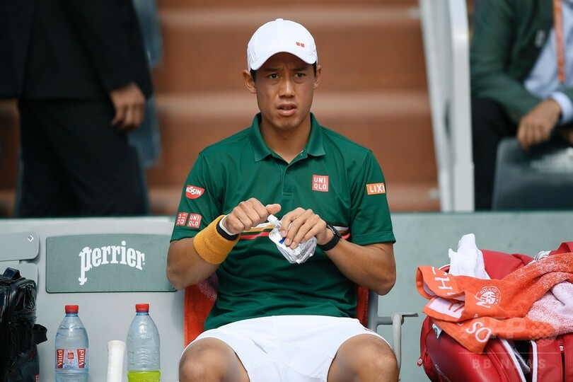 「雨に助けられた」錦織圭、2日がかりの激戦制し16強 全仏OP