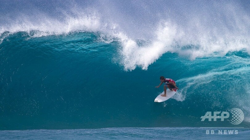 巻き立つ波に挑む ハワイでサーフィン大会 写真12枚 国際ニュース Afpbb News