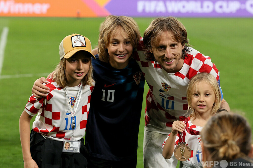 子どもたちも歓喜の輪に カタールW杯3位のクロアチア