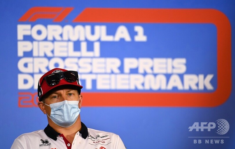元F1王者ライコネン、膝つき拒否の理由を聞くのは「どうかしている」
