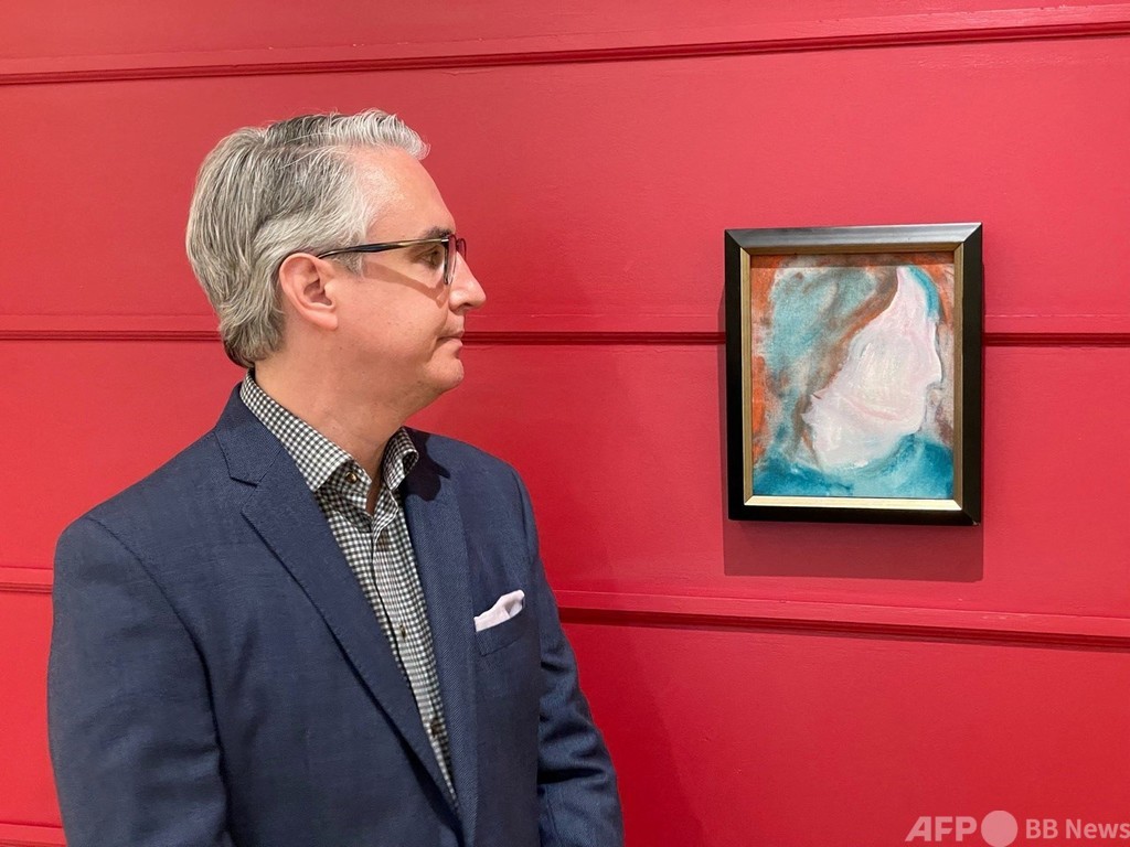 デヴィッド・ボウイさんが描いた絵、970万円で落札 写真4枚 国際ニュース:AFPBB News