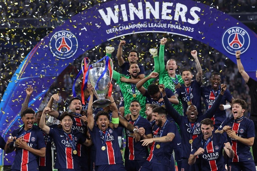 歴代UEFAチャンピオンズリーグ(2003~2011)、Finalピンバッジ 歴代UEFAチャンピオンズリーグ(2003~2011)、Finalピンバッジ