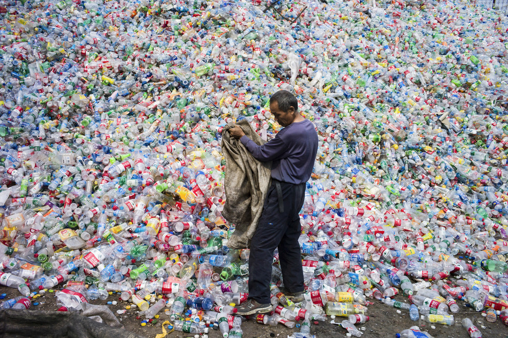 「無限にリサイクル可能な」プラスチック、開発に一歩前進 米研究 「無限にリサイクル可能な」プラスチック、開発に一歩前進 米研究