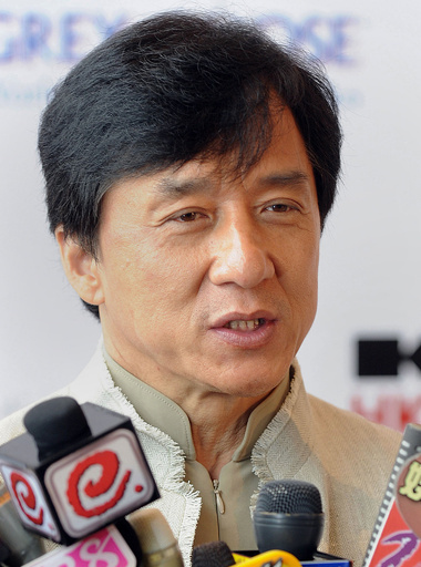 抗議デモに規制を」、ジャッキー・チェン氏の発言に香港人反発 写真2枚