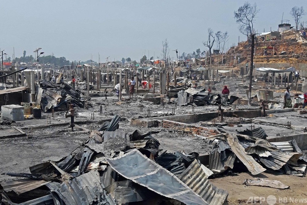ロヒンギャ難民キャンプ火災 死者15人、不明400人 国連