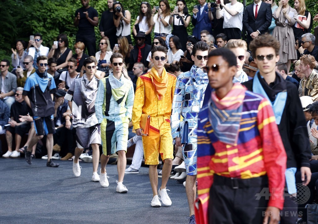 「イッセイ ミヤケ」16年春夏メンズ