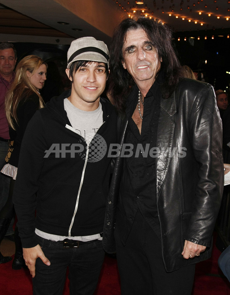 アリス・クーパーも出席「第1回NME Awards USA」開催