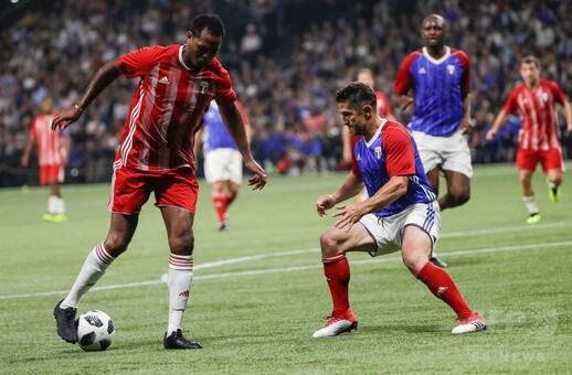 フランスのW杯制覇から20年、優勝戦士がボルト氏らと対戦 写真30枚