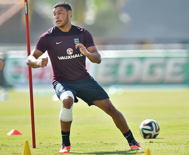 オックスレイド・チェンバレン、イングランドの練習に合流 写真9