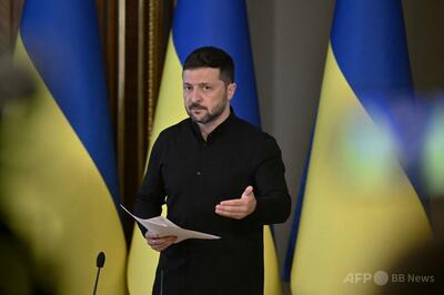 ゼレンスキー氏、トランプ氏とプーチン氏との3者会談を提案