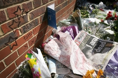 英政府、急増する若者のナイフ犯罪に「ショック療法」考案