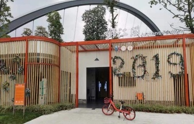 自販機にクレーンゲームも…多機能型「スマートトイレ」 成都