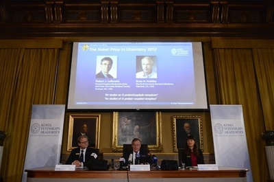 ノーベル化学賞、米研究者2人に