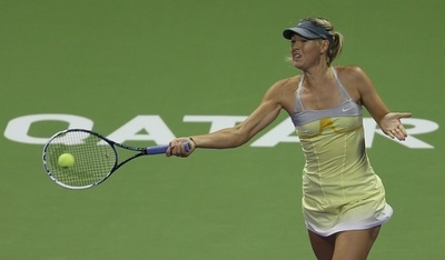 セレーナがシャラポワ退け決勝進出、カタール・トータル・オープン