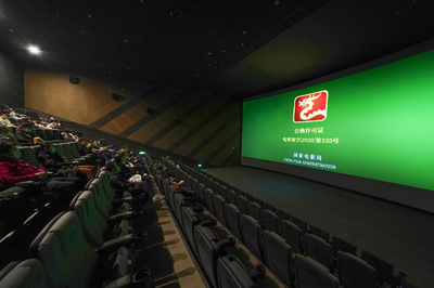 3歳の子どもがスクリーンを叩き、最高170万円を弁償する？ 中国