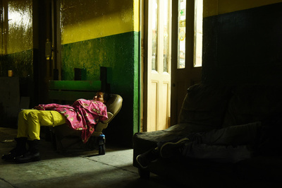 夜勤の女性はがんになりやすい、欧州と北米 研究