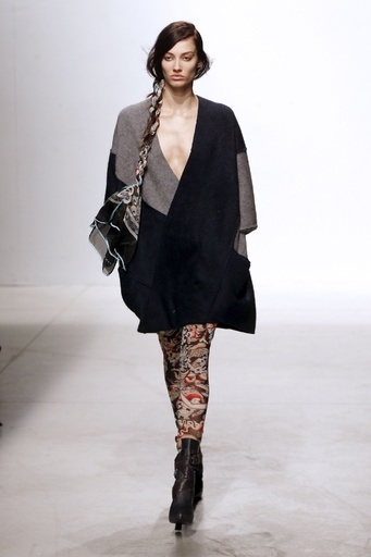 ＜14/15年秋冬パリコレクション＞レオナール