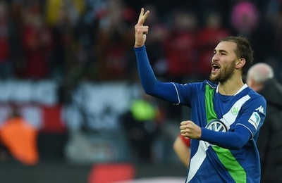 ボルフスブルクがレバークーゼンとの乱打戦を制す