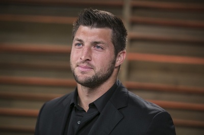 ティーボウがイーグルスと1年契約、チームが正式発表