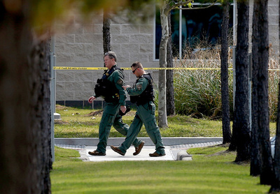 米大学キャンパスで14人が刺され２人重体、男を拘束