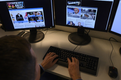 「右派が信じたがる情報」発信、偽ニュースのゴッドファーザー 米