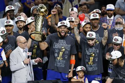ニューヨーク・ニックス、53年ぶりNBAファイナル制覇