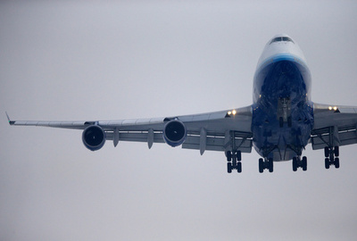 旅客機と無人機がニアミス、英ヒースロー空港